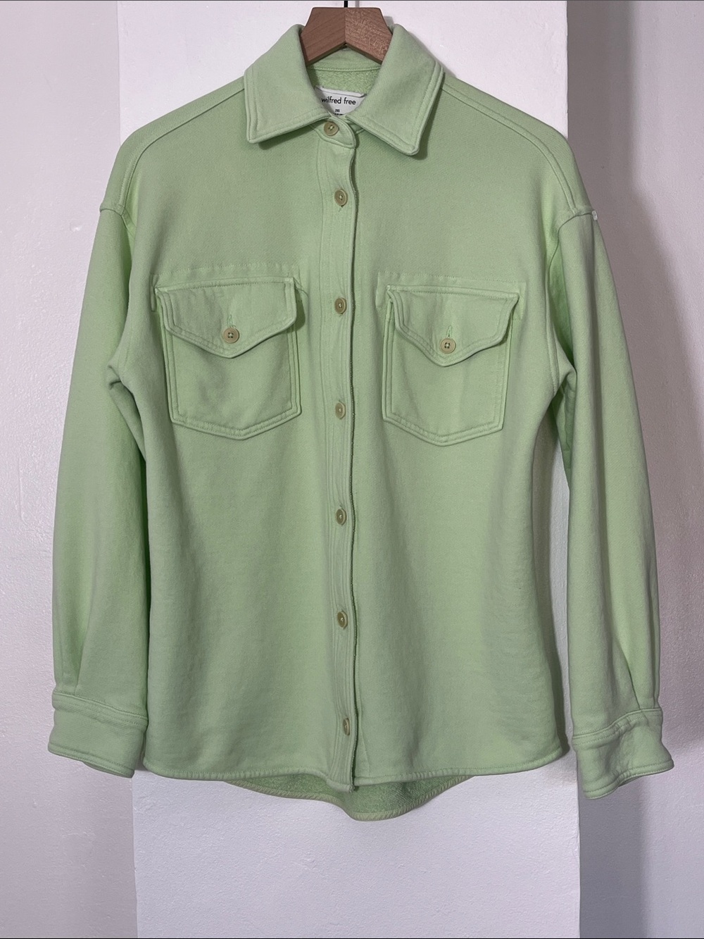 Aritzia Wilfred Free Terry
Fleece Shirt - Picture 3 of 9